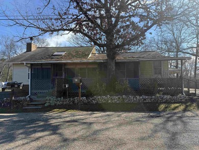 Lake Hamilton Home For Sale in Hot Springs National Park Arkansas