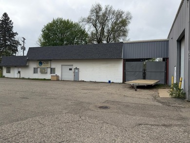 A 9,569 s.f. Industrial Building sitting on .59 acres. 6,400 s.f - photo 5