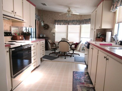 REDUCED to sell! Corner Site. 1988 Jacobson. 1456 SQ. Ft 2 Bed - photo 8