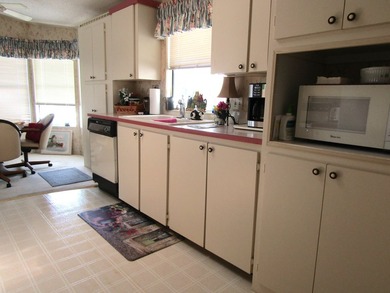 REDUCED to sell! Corner Site. 1988 Jacobson. 1456 SQ. Ft 2 Bed - photo 9