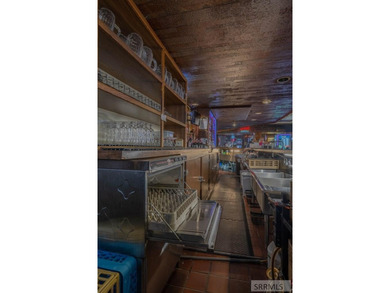 Looking to own a thriving local business? Come explore Pockets - photo 32
