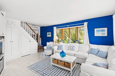 This unique compound is comprised of four detached homes on a .6 - photo 5
