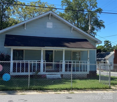 Lake Norman Home Sale Pending in Mooresville North Carolina