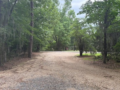 Treat yourself to this 3.90 acre tract of waterfront property - photo 4