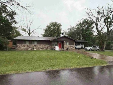 Greers Ferry Lake Home For Sale in Clinton Arkansas