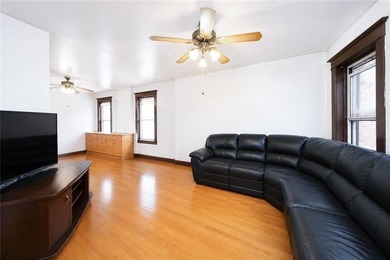 Welcome to this charming semi-detached single-family home - photo 6