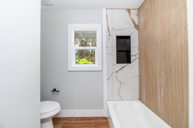 Newly built and thoughtfully designed, this modern 2-bedroom - photo 14