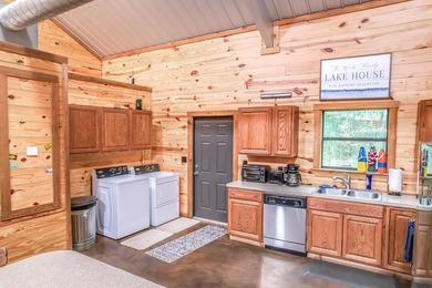 Your dream lodge at Sam Rayburn. This 7 bedroom 2 bath - photo 17