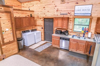 Your dream lodge at Sam Rayburn. This 7 bedroom 2 bath - photo 18