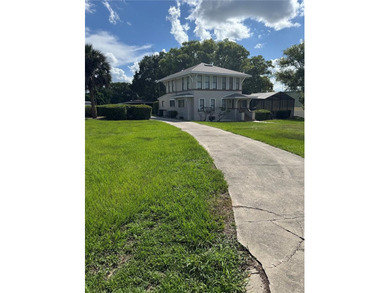 Lake Swoope Home For Sale in Lake Alfred Florida