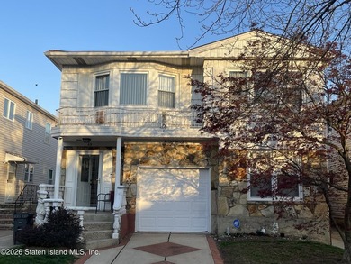 2 family High Ranch with 2 bedroom rental apartment and basement - photo 1