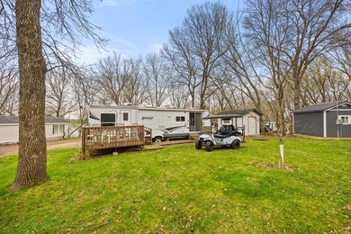Check out this 2-bed, 1-bath camper overlooking Cokato Lake - photo 2