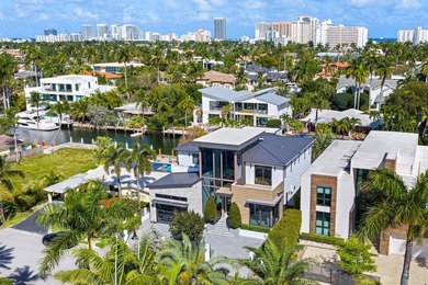 Located in Las Olas Isles, this modern residence by CES Design - photo 2