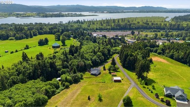 A Dream to Come Home To! Tucked away on 6.2 private acres with a - photo 4