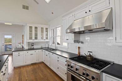 Wellfleet's finest waterfront location paired with an immaculate - photo 9