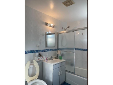 Move-in ready 2-bedroom, 1-bathroom condo right on the Gravesend - photo 7
