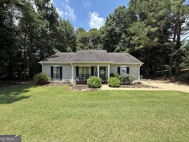 Hampton Green, where comfort, privacy, and easy one-level living - photo 4
