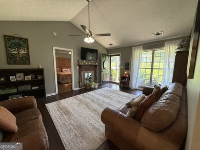 Hampton Green, where comfort, privacy, and easy one-level living - photo 6