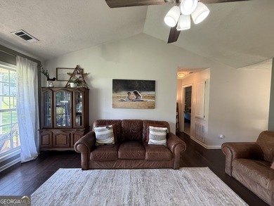 Hampton Green, where comfort, privacy, and easy one-level living - photo 9