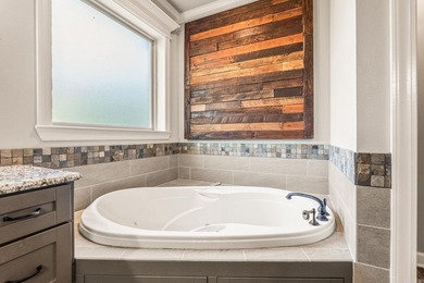 Welcome to this one-of-a-kind Sherwood home offering five - photo 35