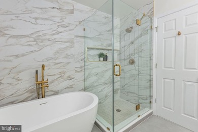 Welcome to this beautifully renovated waterfront retreat on the - photo 37