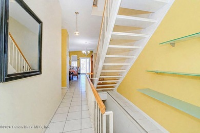 Welcome to 105 Tompkins Circle, a beautifully maintained - photo 4