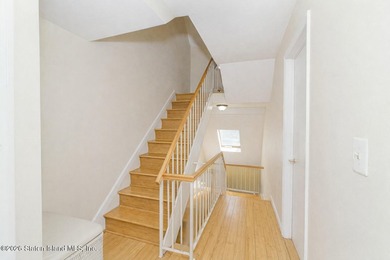 Welcome to 105 Tompkins Circle, a beautifully maintained - photo 5