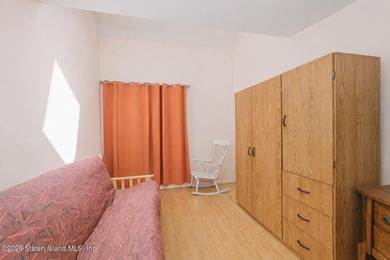 Welcome to 105 Tompkins Circle, a beautifully maintained - photo 9