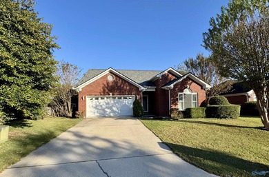 Wheeler Lake Home For Sale in Decatur Alabama