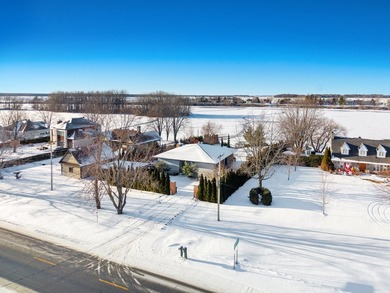Bassin de Chambly Home For Sale in Saint-Denis-Sur-Richelieu QC