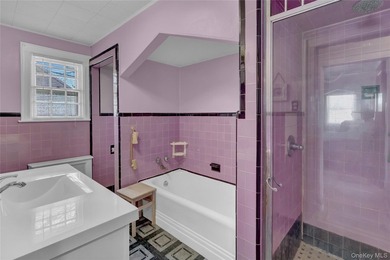 Welcome to 15 Donald Place, East Rockaway; a beautiful 3-bedroom - photo 20