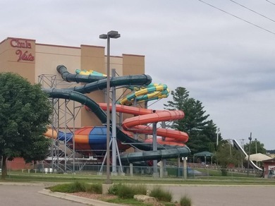 Ready to be a part of the Wisconsin Dells Waterpark Resort - photo 22