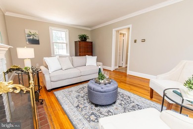 Welcome to this beautiful brick home on a quiet, dead end street - photo 5