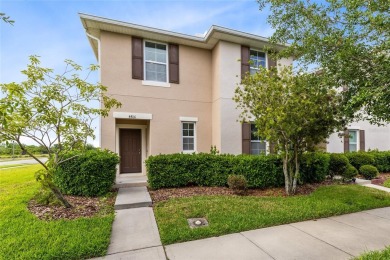 Lake Townhome/Townhouse For Sale in ST Cloud, Florida