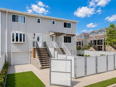 This well-maintained single-family attached property in Midland - photo 3