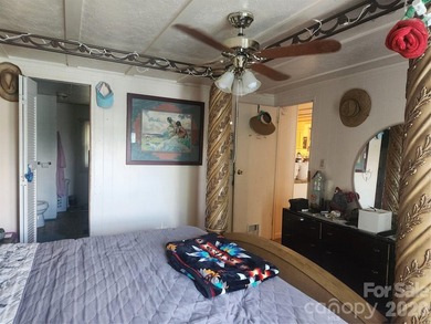 Welcome Home to this older well maintained residence, offering - photo 4