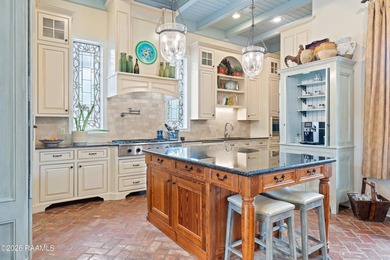 If you admire homes with New Orleans influences, you will - photo 7