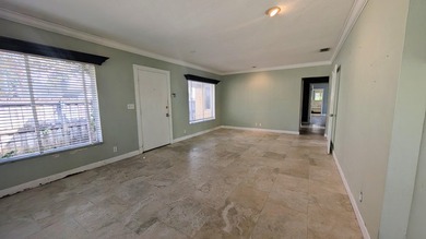 Great opportunity to own a 2-bedroom, 2-bath home in a highly - photo 3