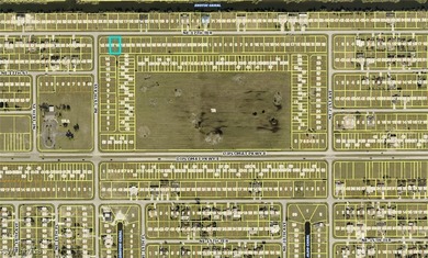 Commercial Lot. Seller / owner is a licensed real estate agent - photo 3