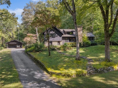 Lake Toxaway Home For Sale in Lake Toxaway North Carolina