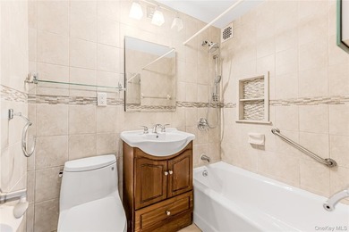 An exceptional opportunity to own a spacious two-bedroom - photo 16