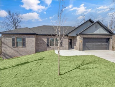 Lake Home For Sale in Bella Vista, Arkansas