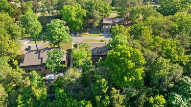 Large Lakeview condo located in Woodson Bend Resort. This - photo 27
