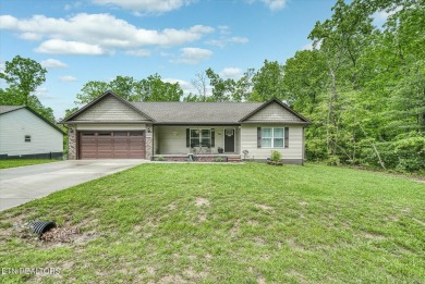 Lake Home For Sale in Crossville, Tennessee