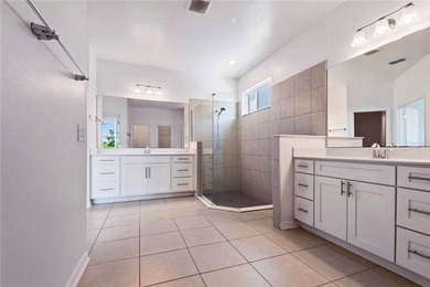 Virtually Staged. Enjoy single-level living in lakefront Hull - photo 6