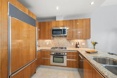 LUXURY URBAN LIVING! Experience modern elegance at the coveted - photo 6
