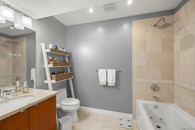 LUXURY URBAN LIVING! Experience modern elegance at the coveted - photo 8