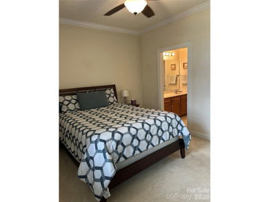 This charming 1-BR, 1 BTH all-brick end-unit in The Terraces - photo 9