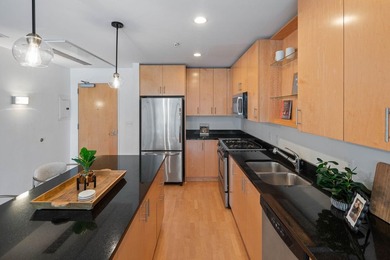 Wake up to beautiful sunrises in this bright, East-facing condo - photo 6
