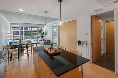 Wake up to beautiful sunrises in this bright, East-facing condo - photo 8